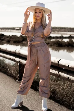 Alyssa Wickeltop Taupe