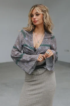 Aura Wickelbluse