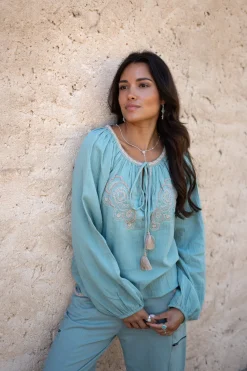 Bluse Corazon Stickerei Steinblau