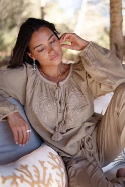 Bluse Corazon Stickerei Sand