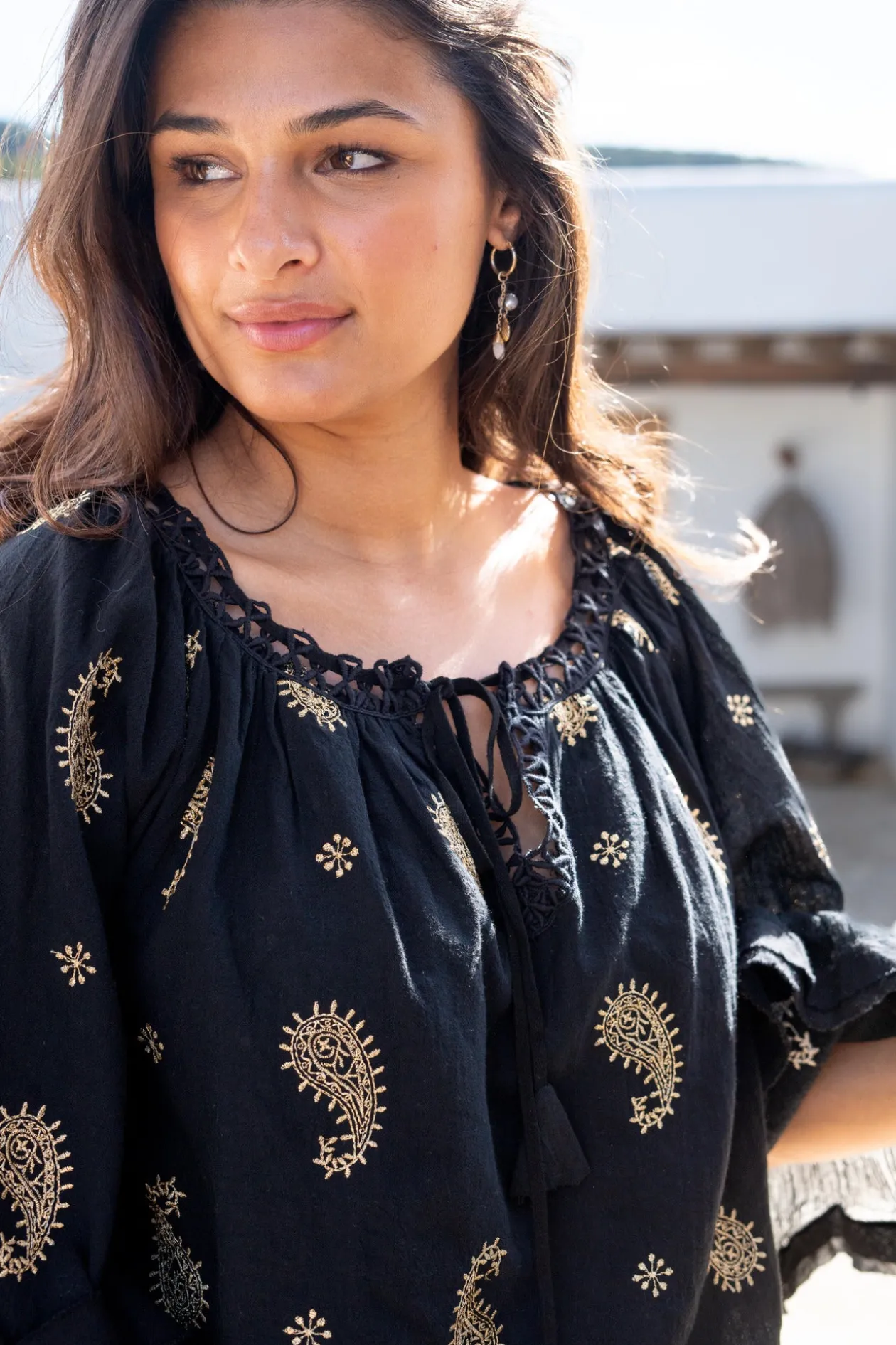 Bluse Yira Esencia Schwarz