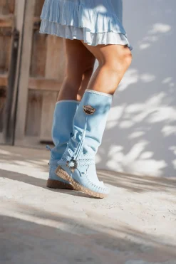 El Vaquero x IBZmode Cammy Aqua.