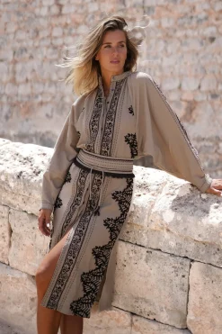 Kleid Espanola Hell Taupe