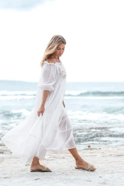 Kleid Peralta Bordado Weiß