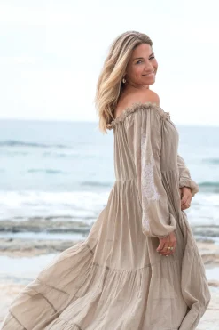 Kleid Peralta Cuenca Hell Taupe