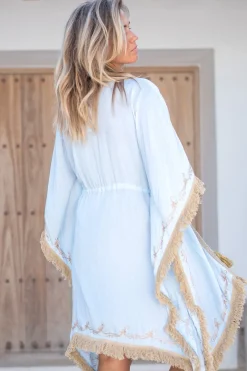 Kurzer Kimono Fransen Fresko Blassblau