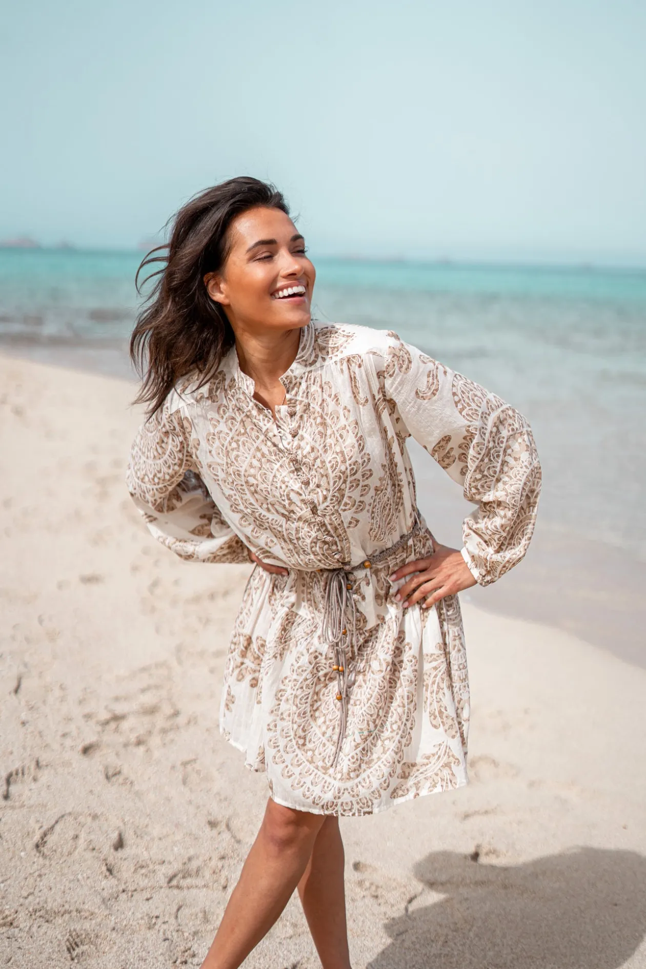 Kurzes Kleid Adella Taupe