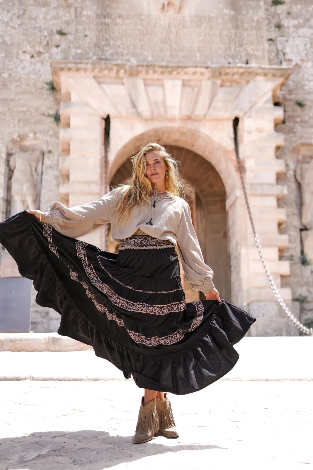 Langer Rock Espanola Schwarz