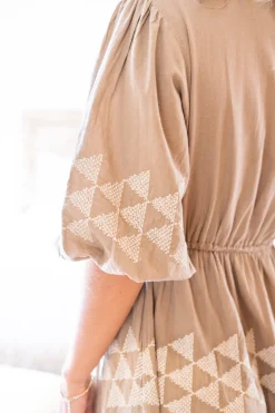 Maxikleid Glorio Cuadros Taupe