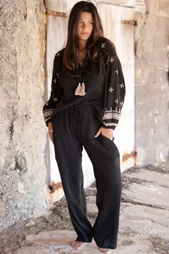 Sonrisa Schwarze Hose