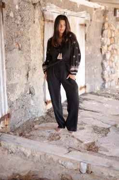 Sonrisa Schwarze Hose