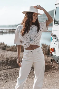 The Muse Artwork T-Shirt Hellbeige