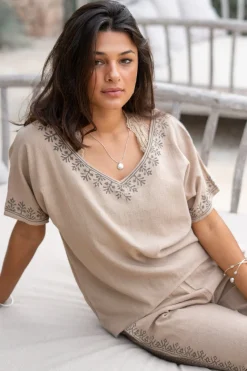 Top Emilia Scorva Sand